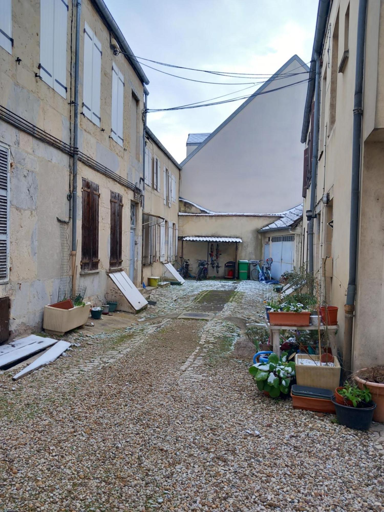 La Cour Fleurie, Tout Confort Dijon Eksteriør billede